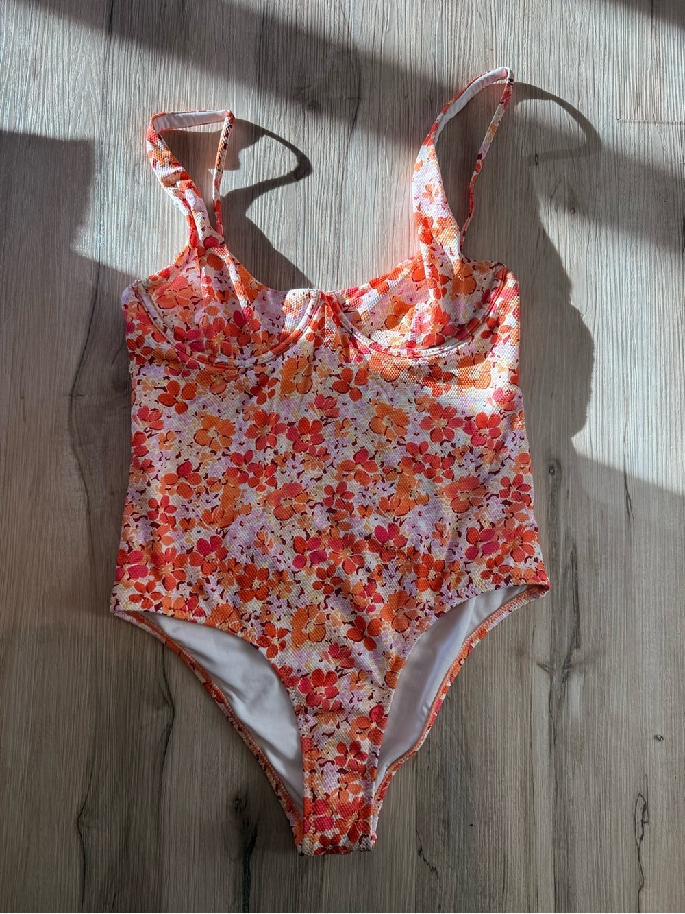 Eco Rosa Floral Underwire One Piece Swimsuit - Women's - Picture 4 of 10